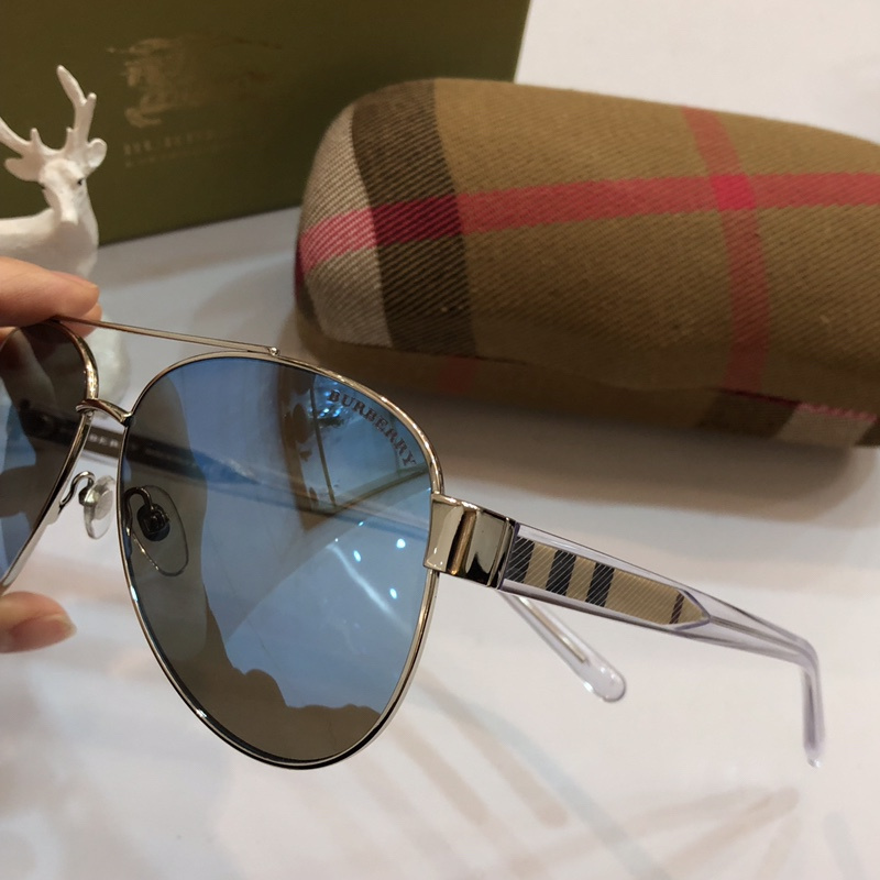 Burberry Sunglasses AAAA-096