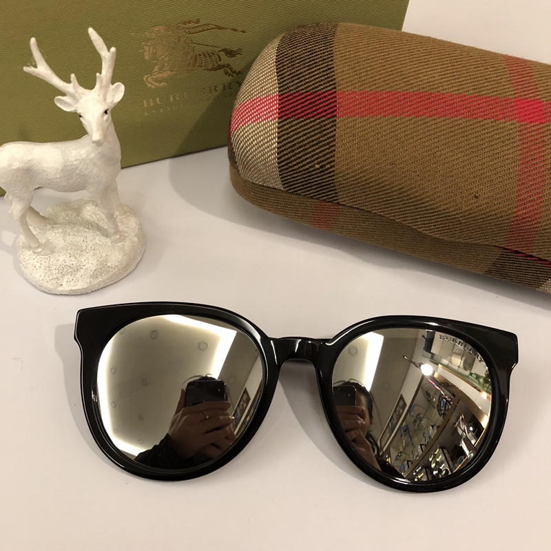 Burberry Sunglasses AAAA-106