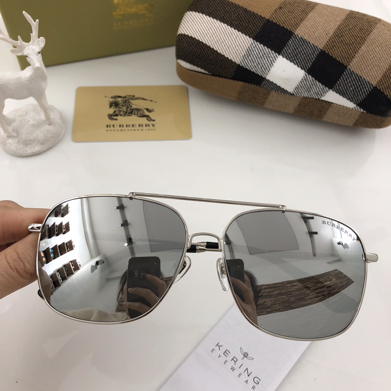 Burberry Sunglasses AAAA-114