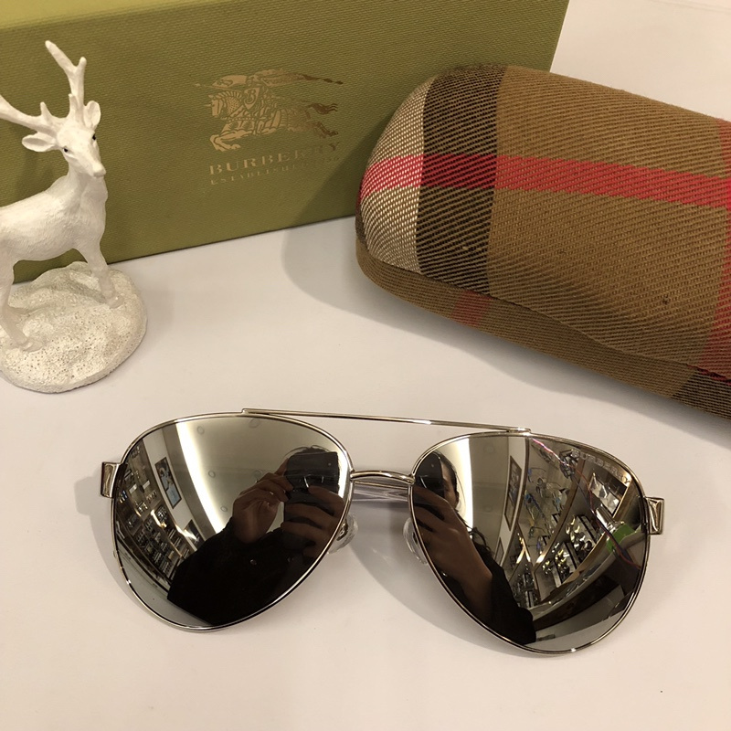 Burberry Sunglasses AAAA-118