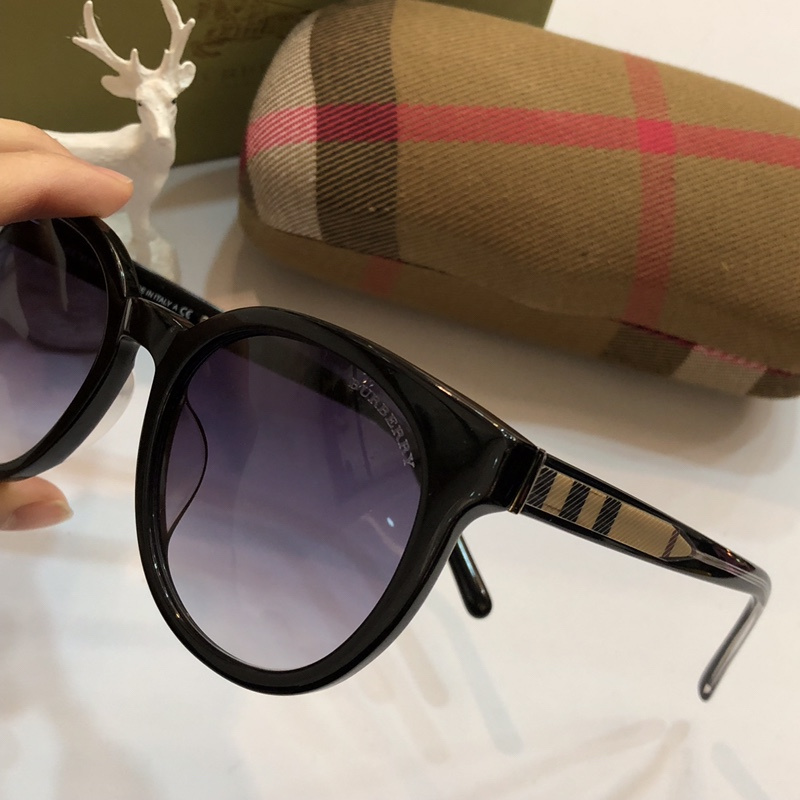 Burberry Sunglasses AAAA-129