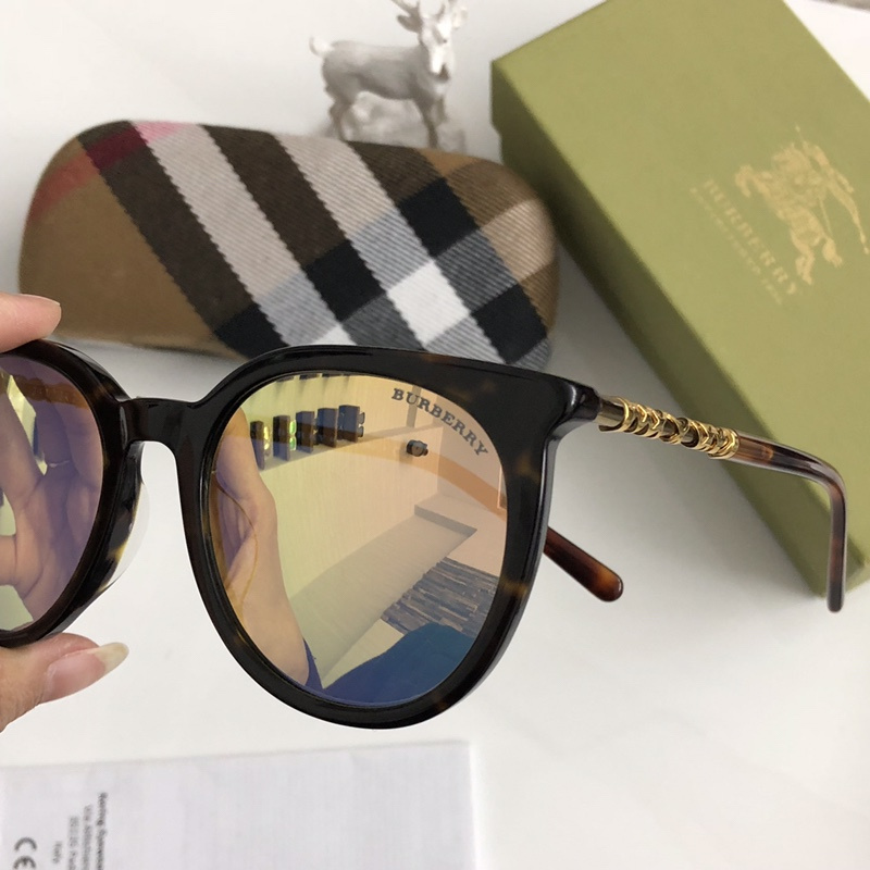 Burberry Sunglasses AAAA-138