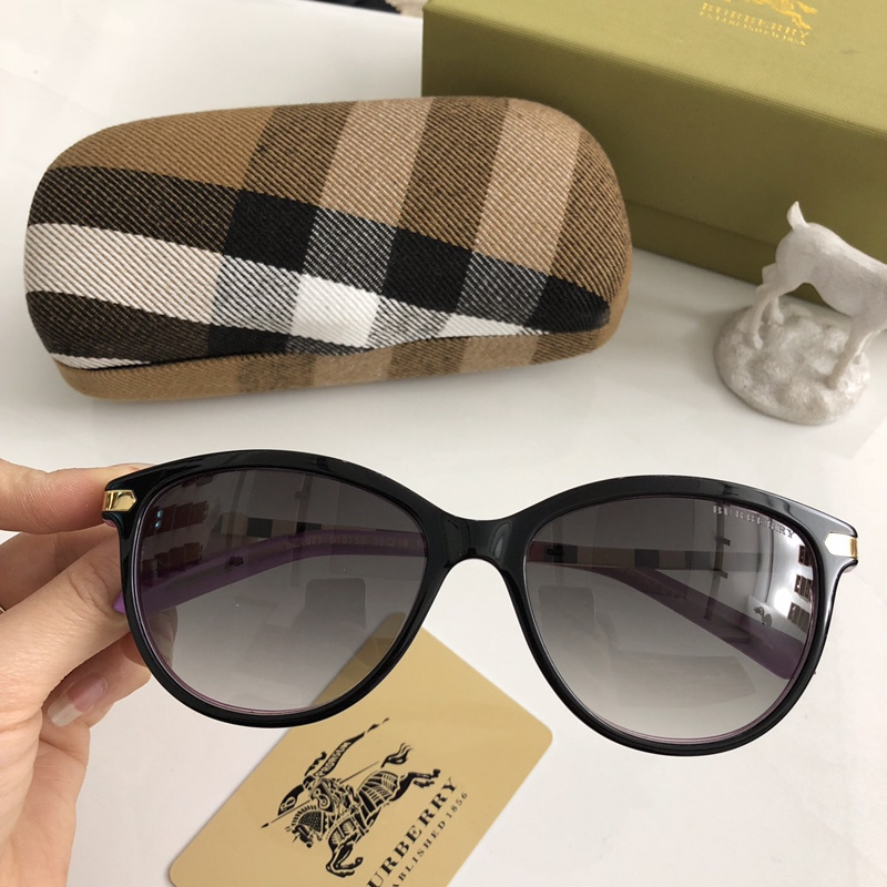 Burberry Sunglasses AAAA-148