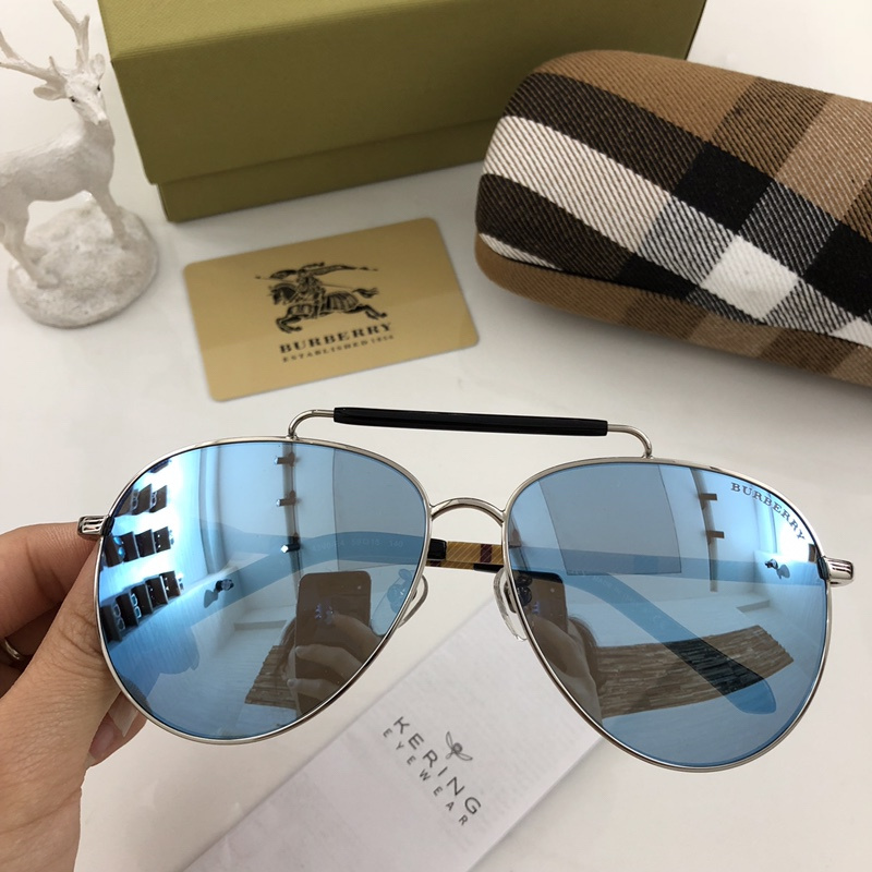 Burberry Sunglasses AAAA-151