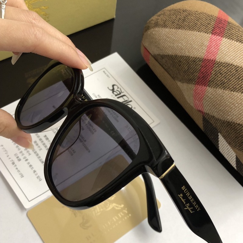 Burberry Sunglasses AAAA-179