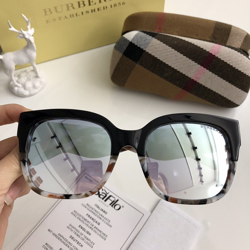 Burberry Sunglasses AAAA-193