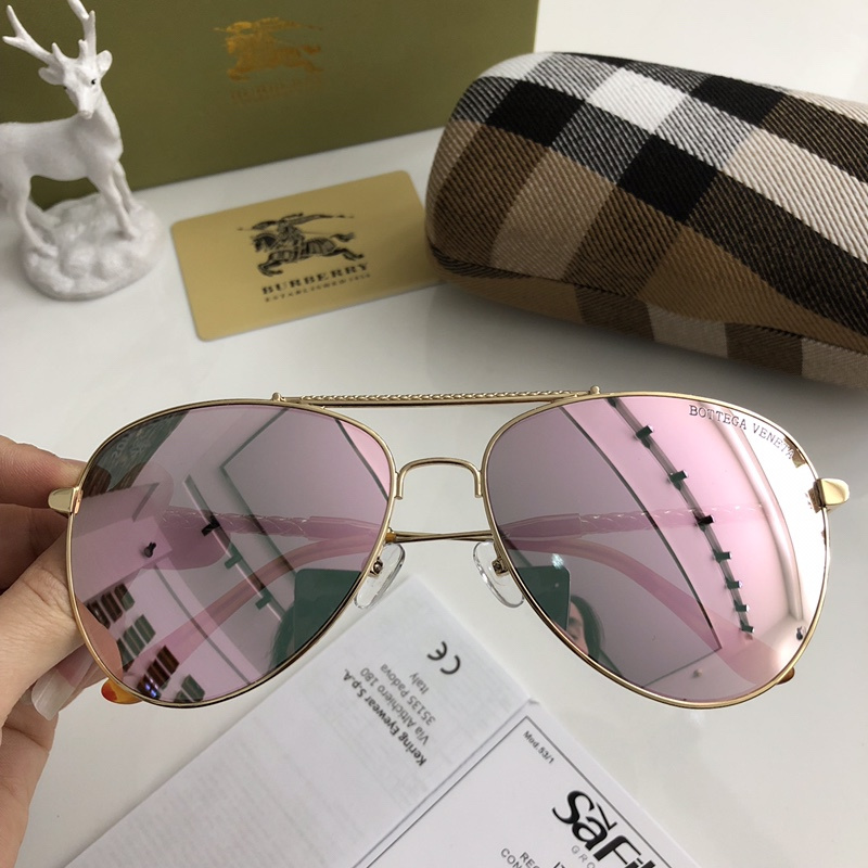 Burberry Sunglasses AAAA-203