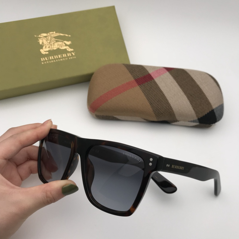 Burberry Sunglasses AAAA-230