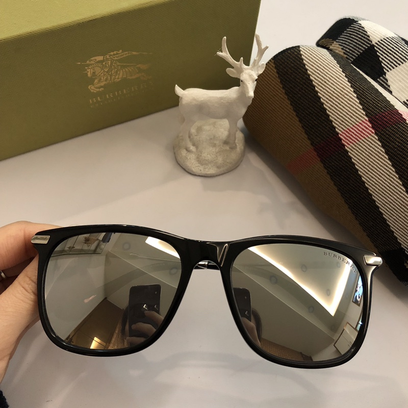 Burberry Sunglasses AAAA-245