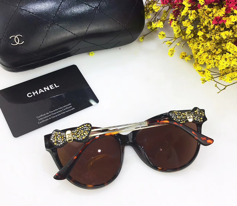 CHNL Sunglasses AAAA-1104