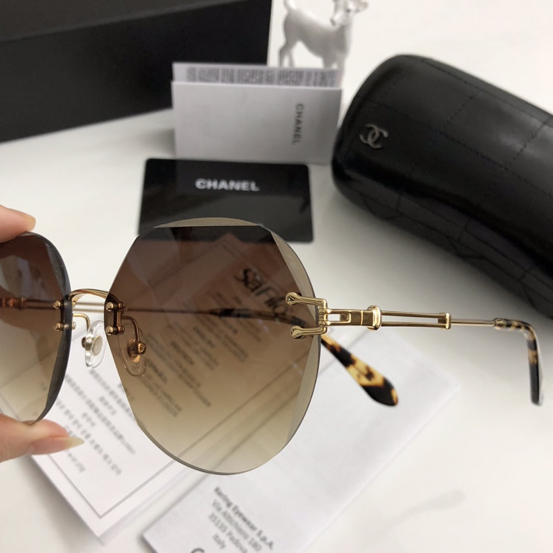 CHNL Sunglasses AAAA-189