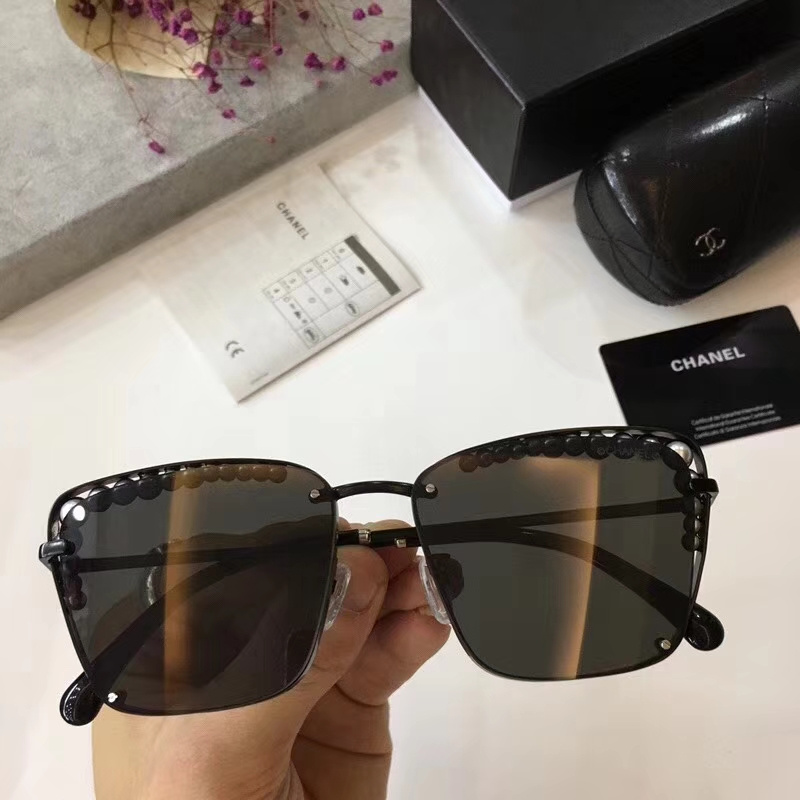 CHNL Sunglasses AAAA-252