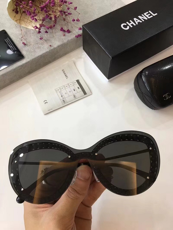 CHNL Sunglasses AAAA-264