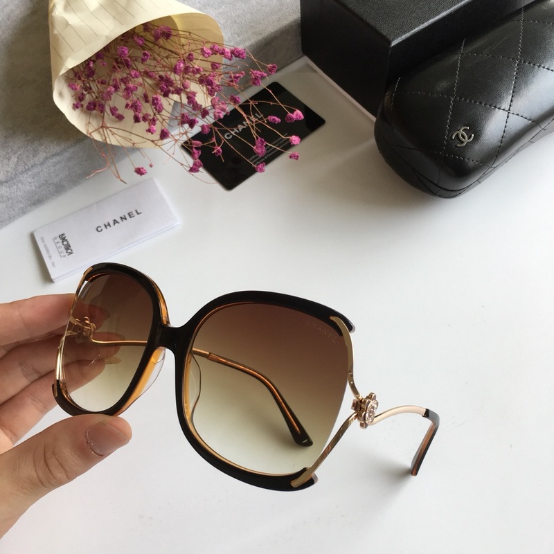 CHNL Sunglasses AAAA-282