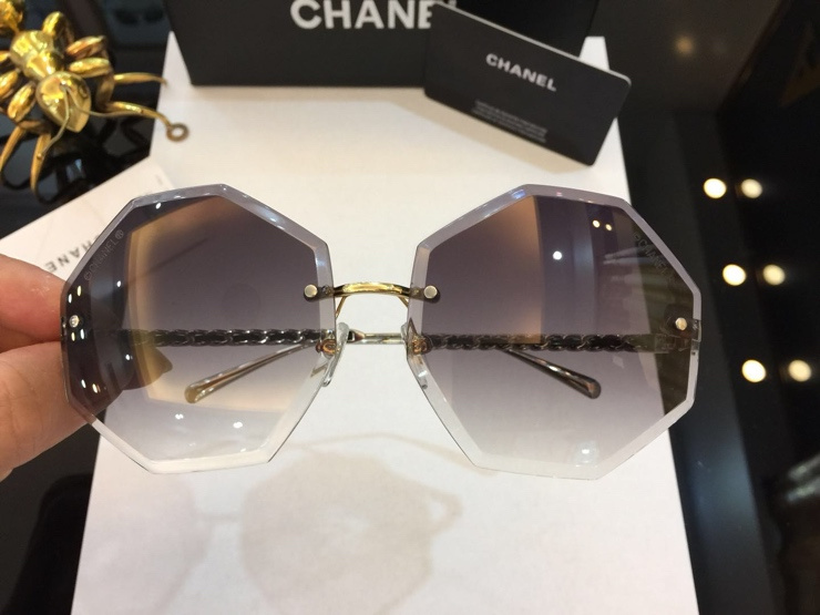 CHNL Sunglasses AAAA-298