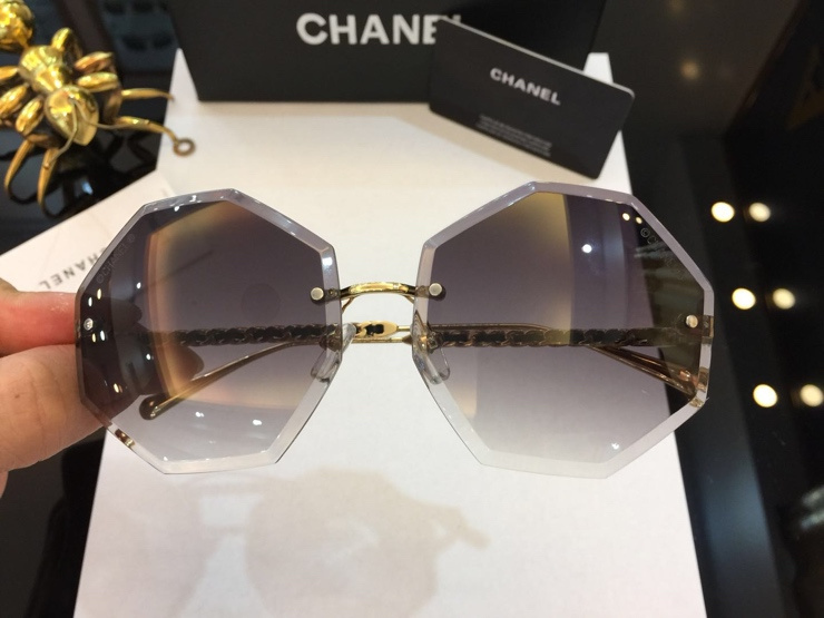 CHNL Sunglasses AAAA-301