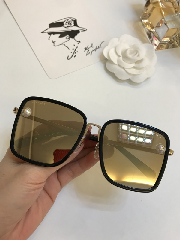 CHNL Sunglasses AAAA-458