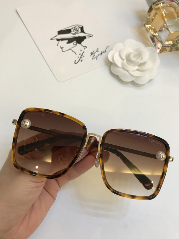 CHNL Sunglasses AAAA-461