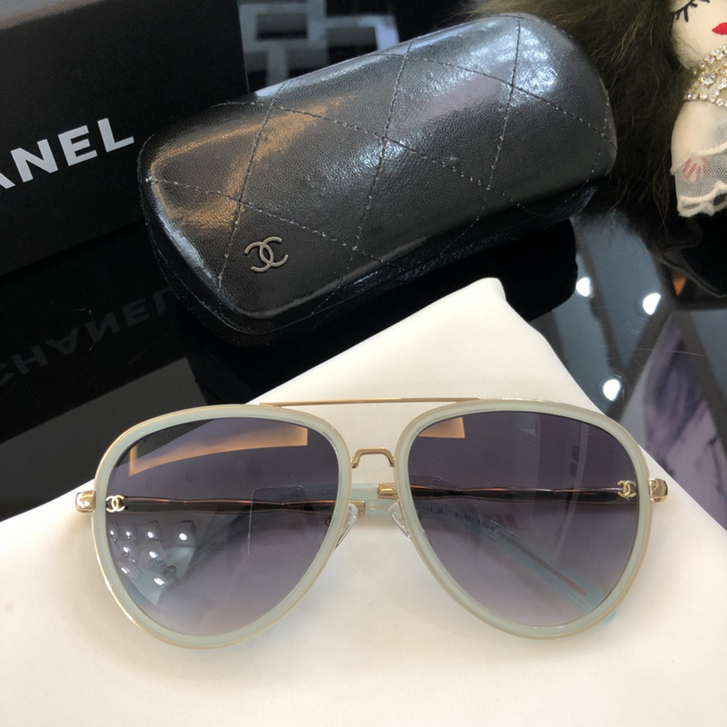 CHNL Sunglasses AAAA-471