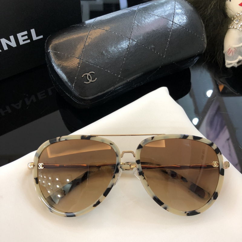 CHNL Sunglasses AAAA-472