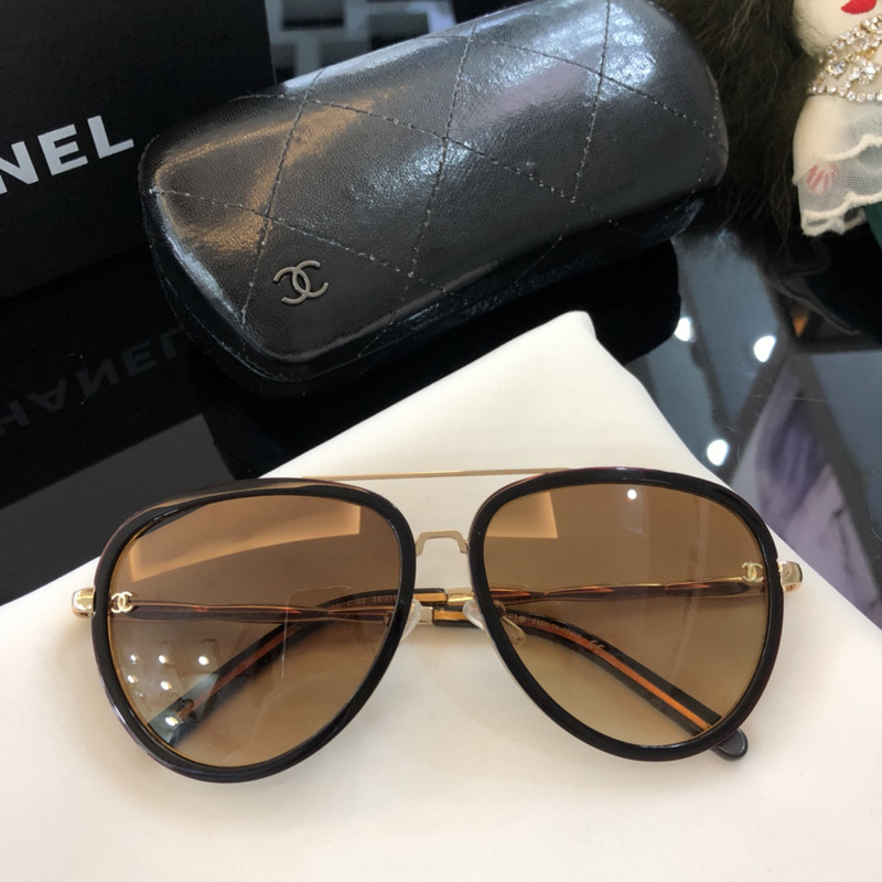 CHNL Sunglasses AAAA-474