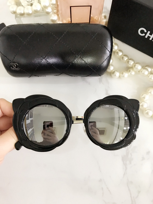 CHNL Sunglasses AAAA-498