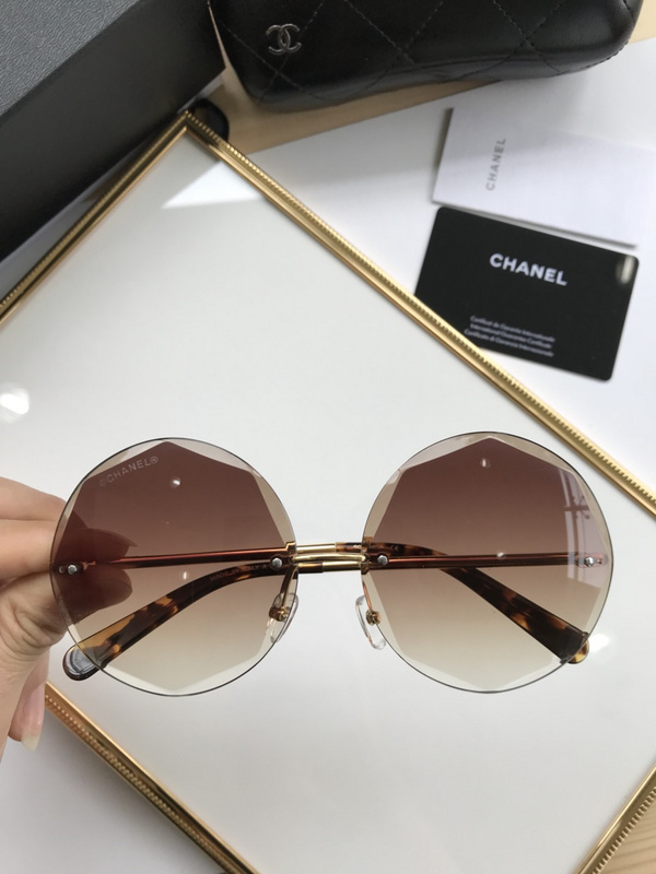 CHNL Sunglasses AAAA-564