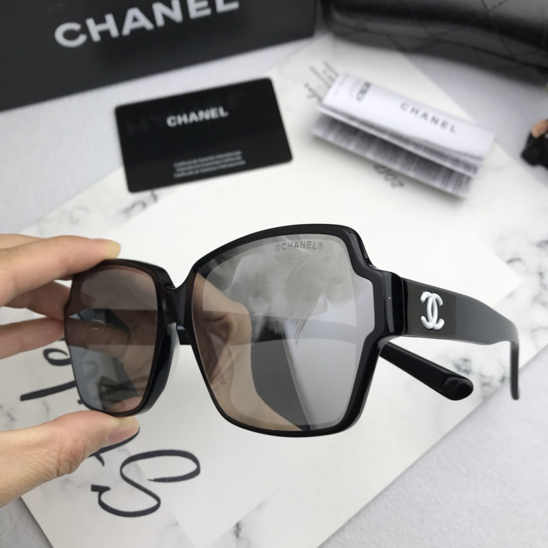 CHNL Sunglasses AAAA-605