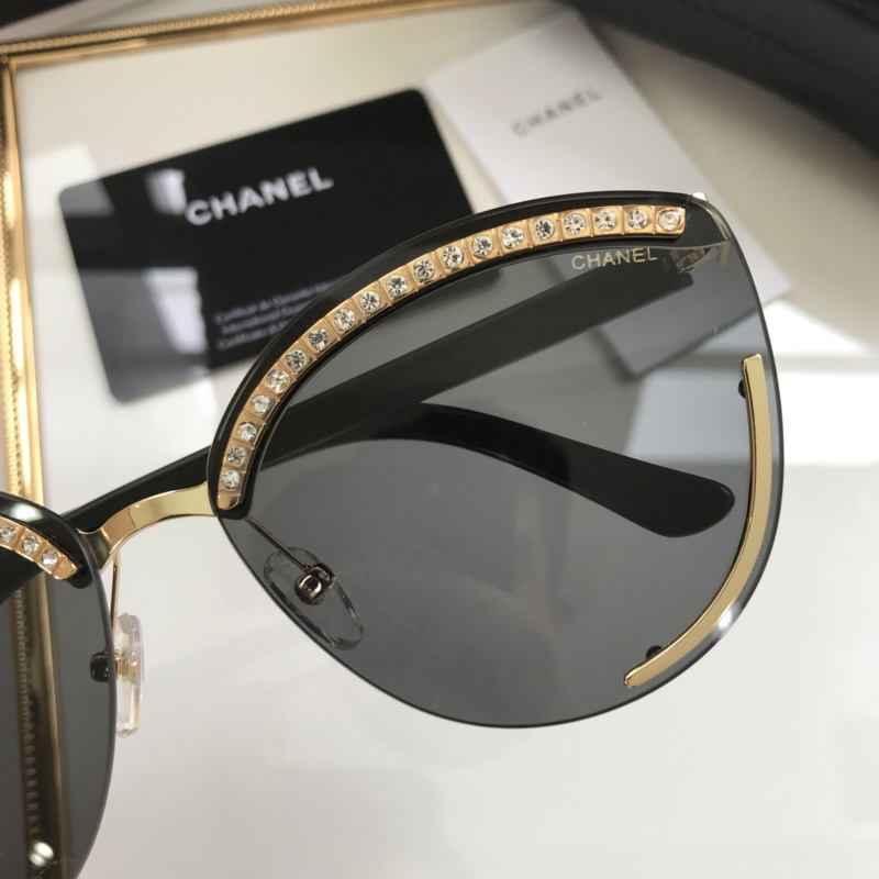 CHNL Sunglasses AAAA-629