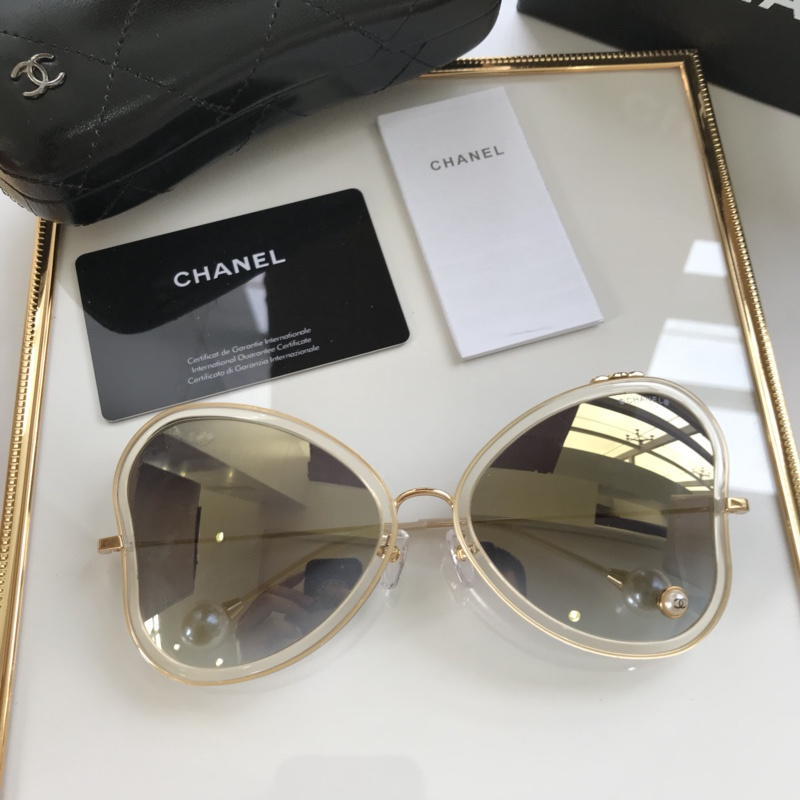 CHNL Sunglasses AAAA-643