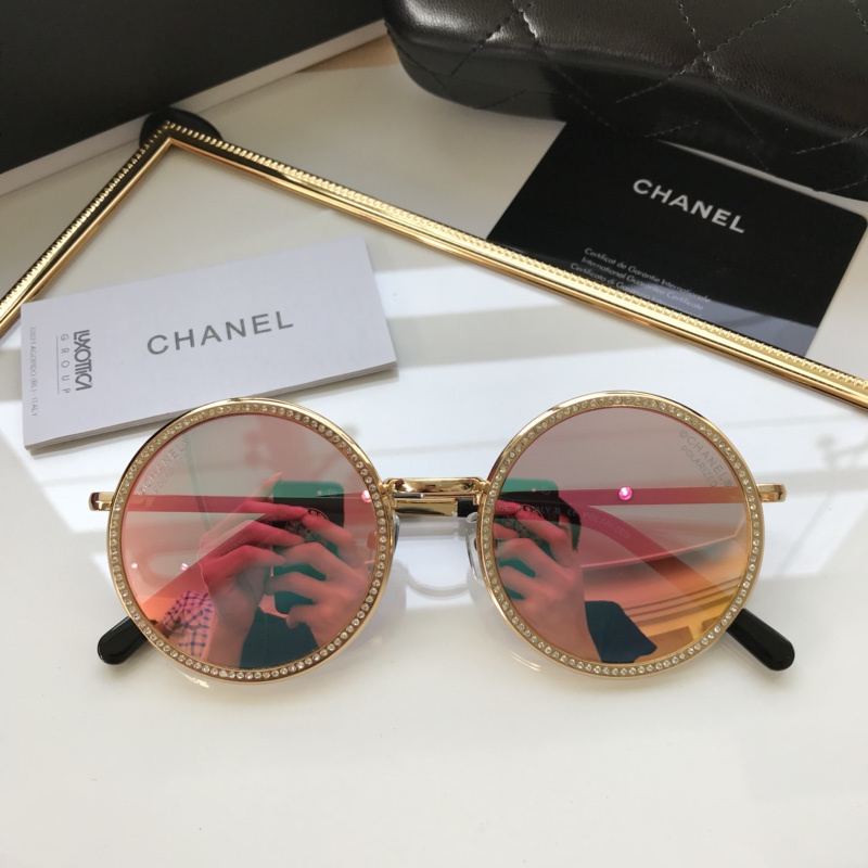 CHNL Sunglasses AAAA-670