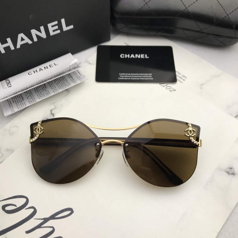 CHNL Sunglasses AAAA-677