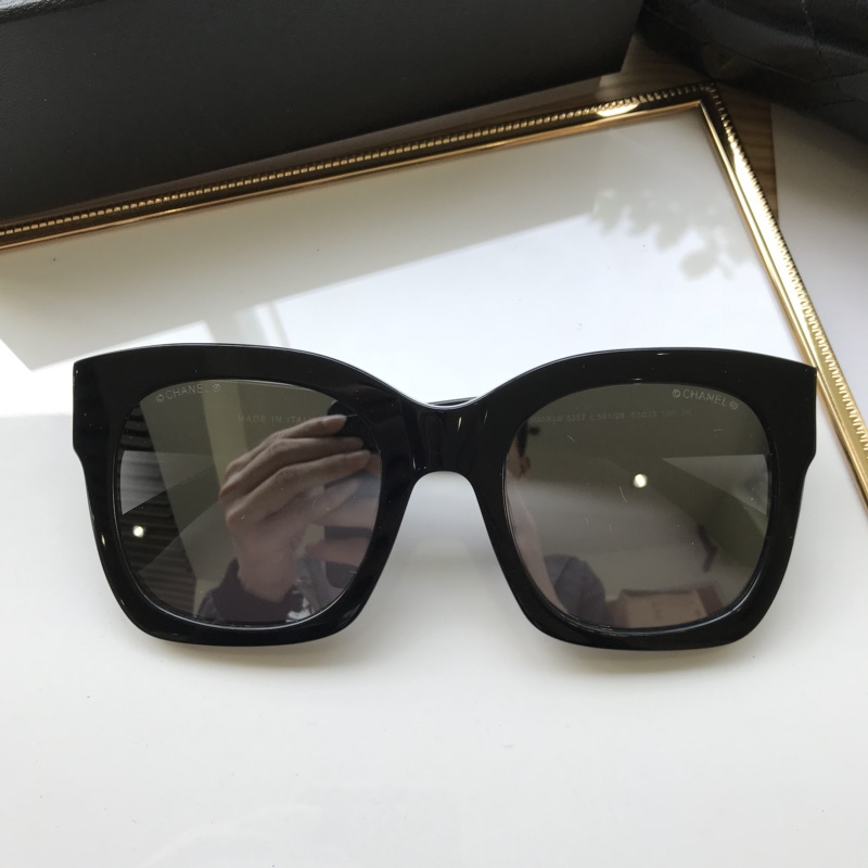 CHNL Sunglasses AAAA-683