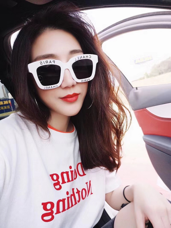 CHNL Sunglasses AAAA-692