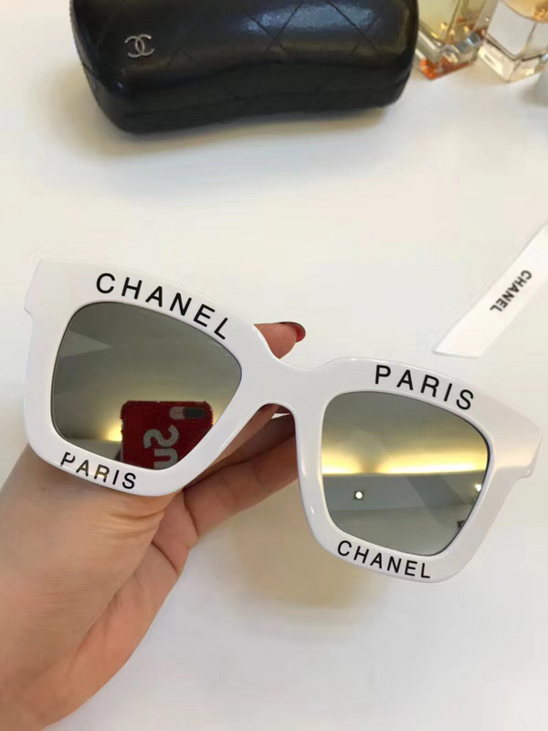 CHNL Sunglasses AAAA-694