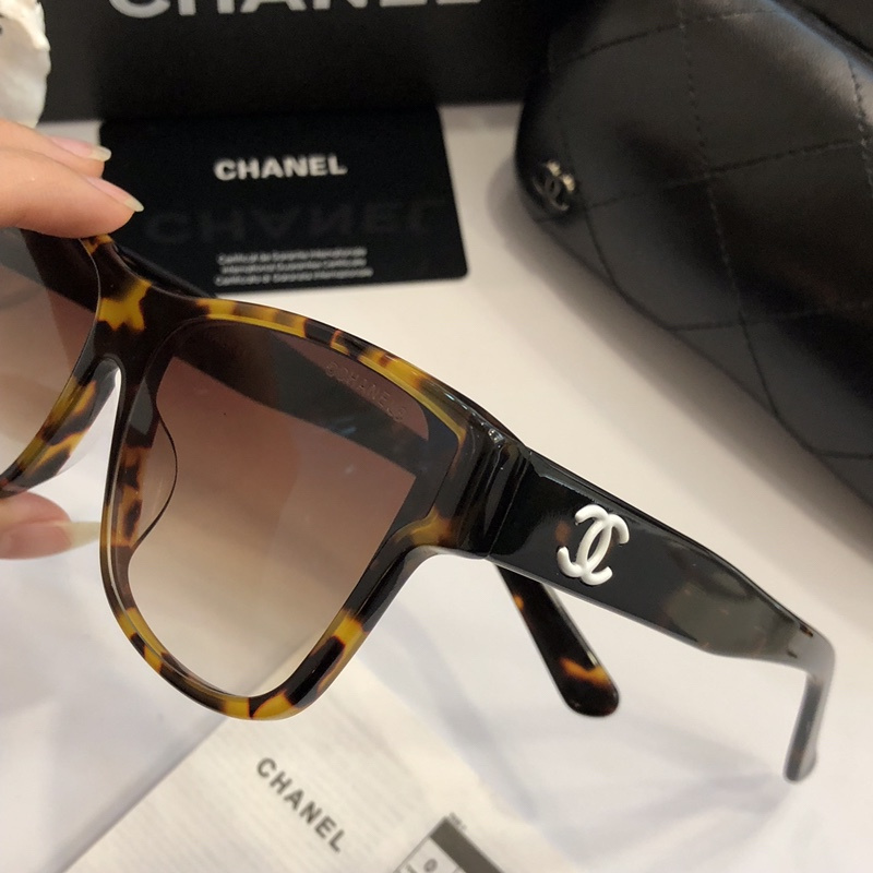 CHNL Sunglasses AAAA-771