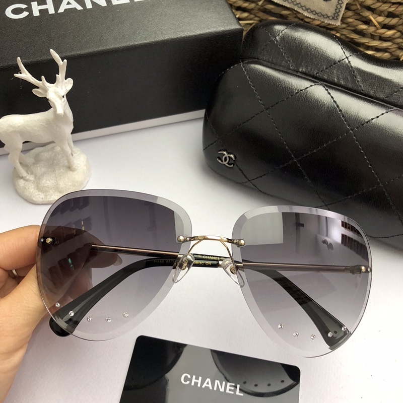 CHNL Sunglasses AAAA-852