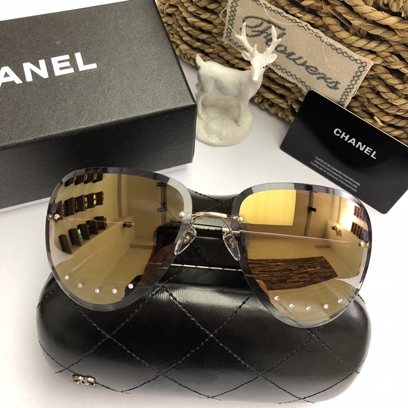 CHNL Sunglasses AAAA-855