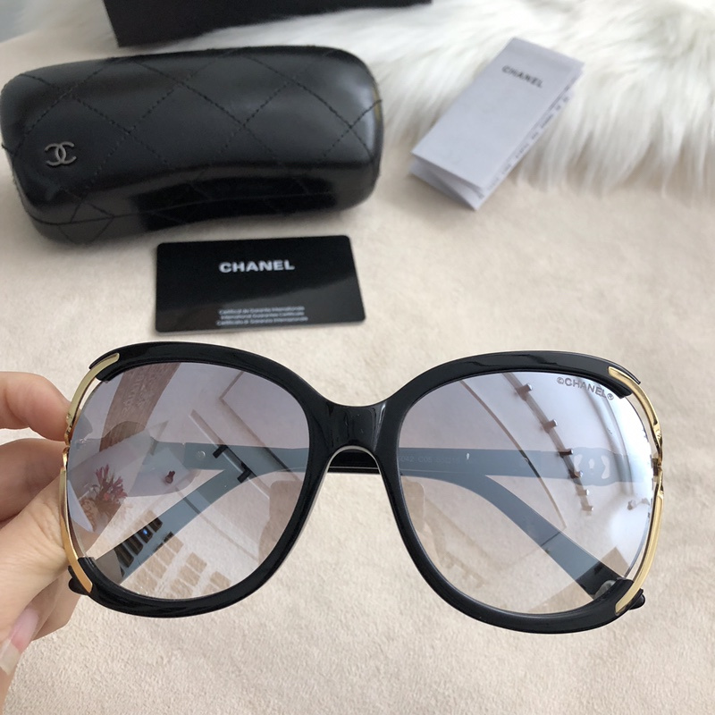 CHNL Sunglasses AAAA-891