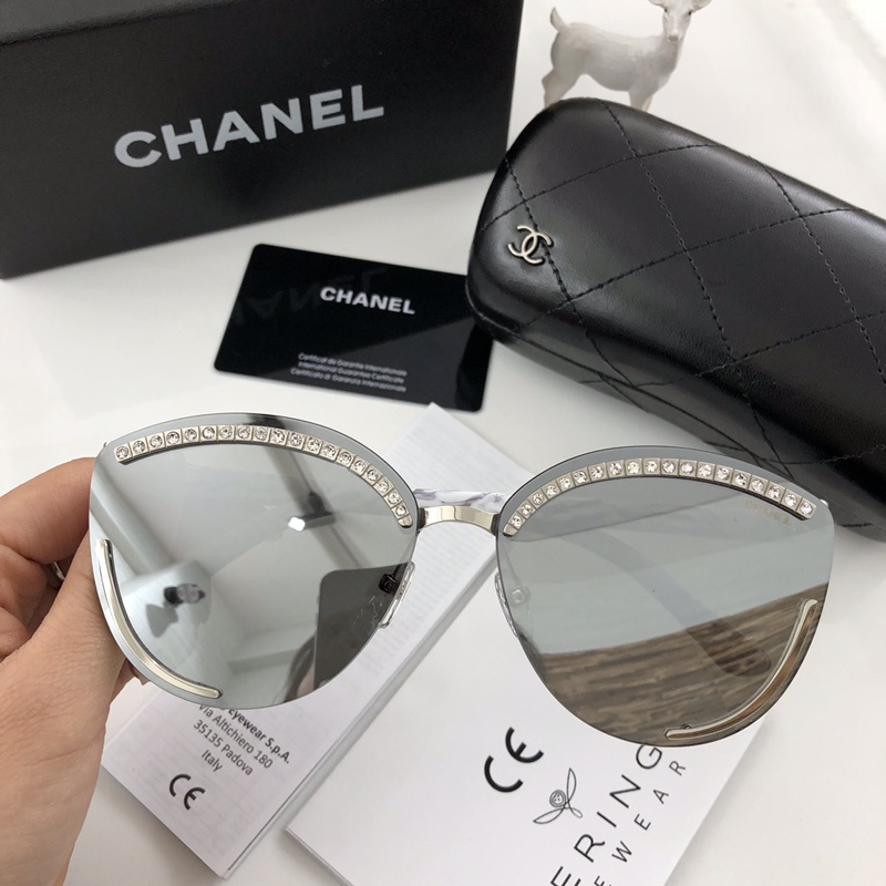 CHNL Sunglasses AAAA-942