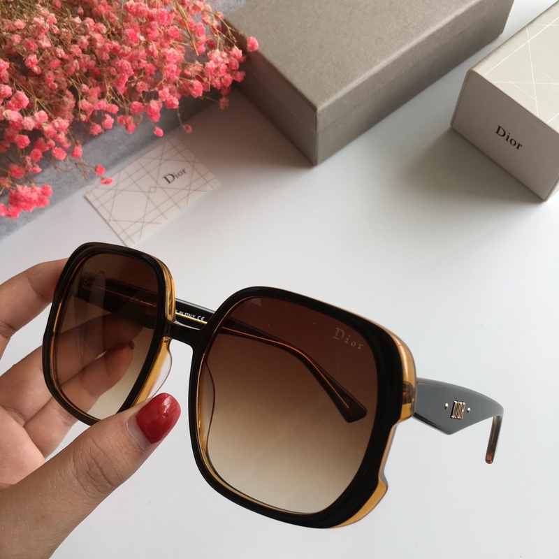 Dior Sunglasses AAAA-043