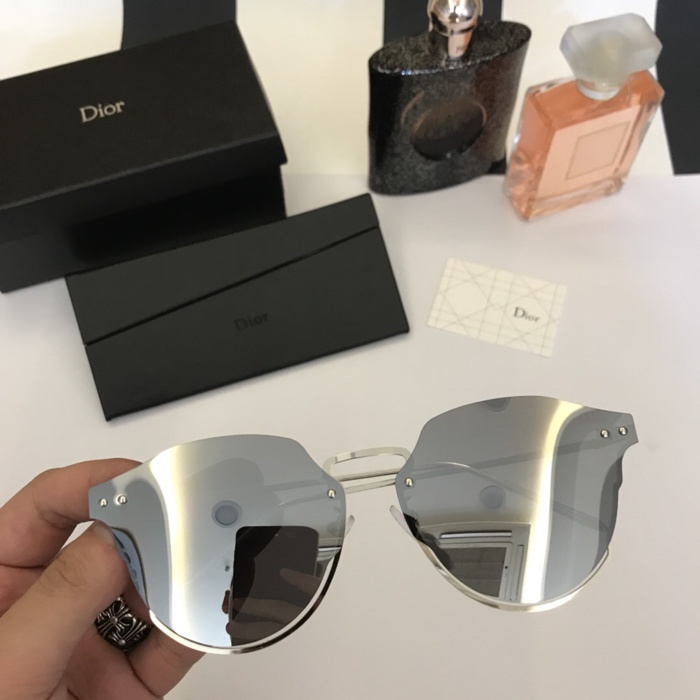 Dior Sunglasses AAAA-077