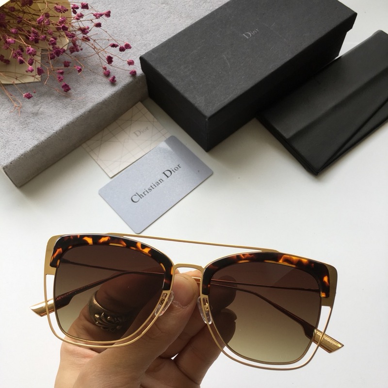 Dior Sunglasses AAAA-079