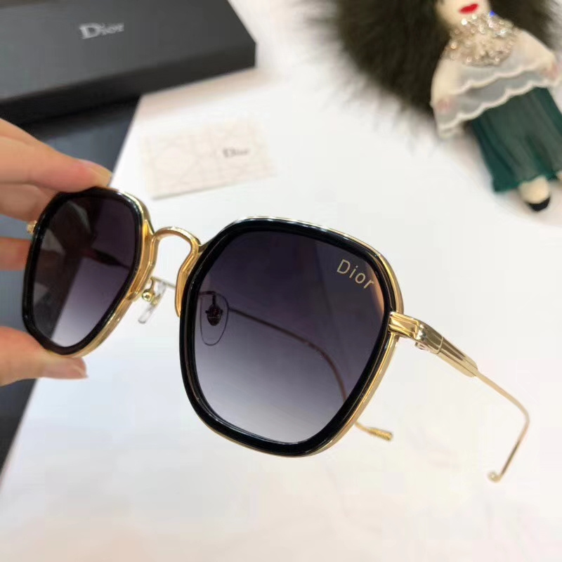 Dior Sunglasses AAAA-089