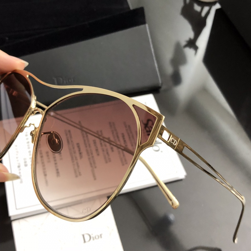 Dior Sunglasses AAAA-1017