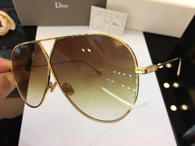 Dior Sunglasses AAAA-102