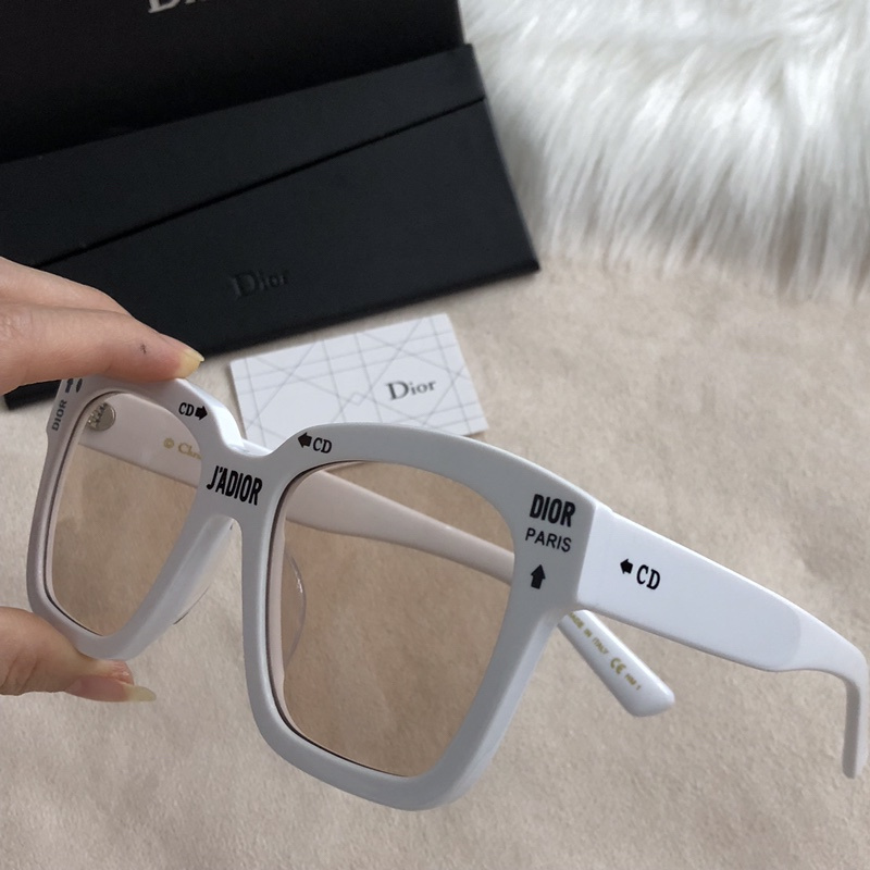 Dior Sunglasses AAAA-1031