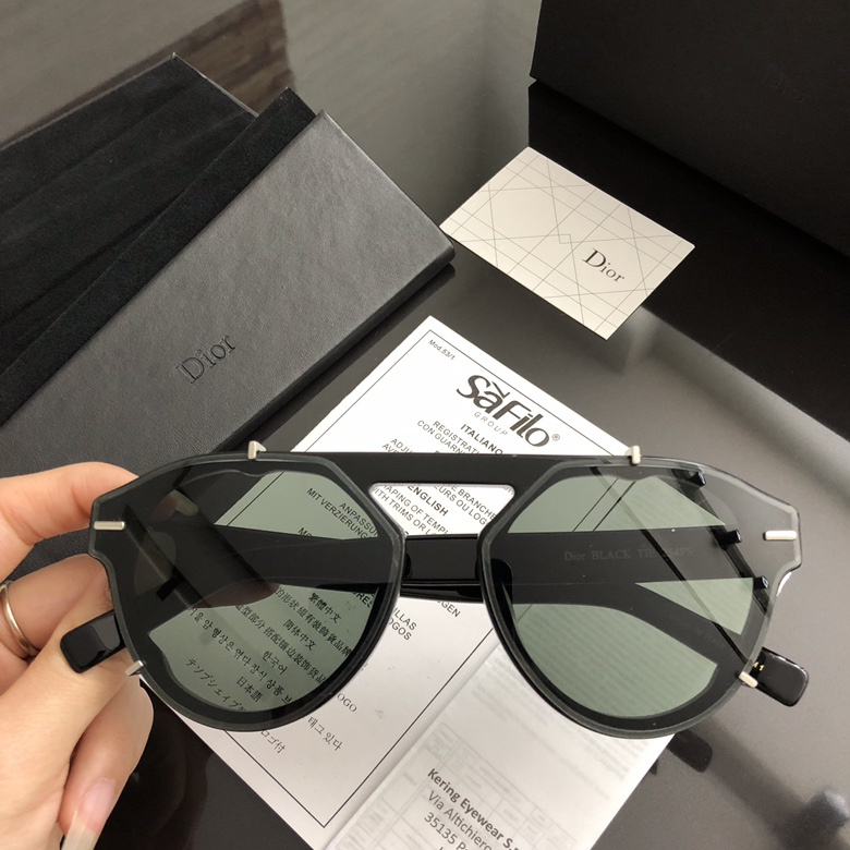 Dior Sunglasses AAAA-1035