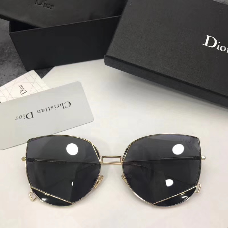 Dior Sunglasses AAAA-105