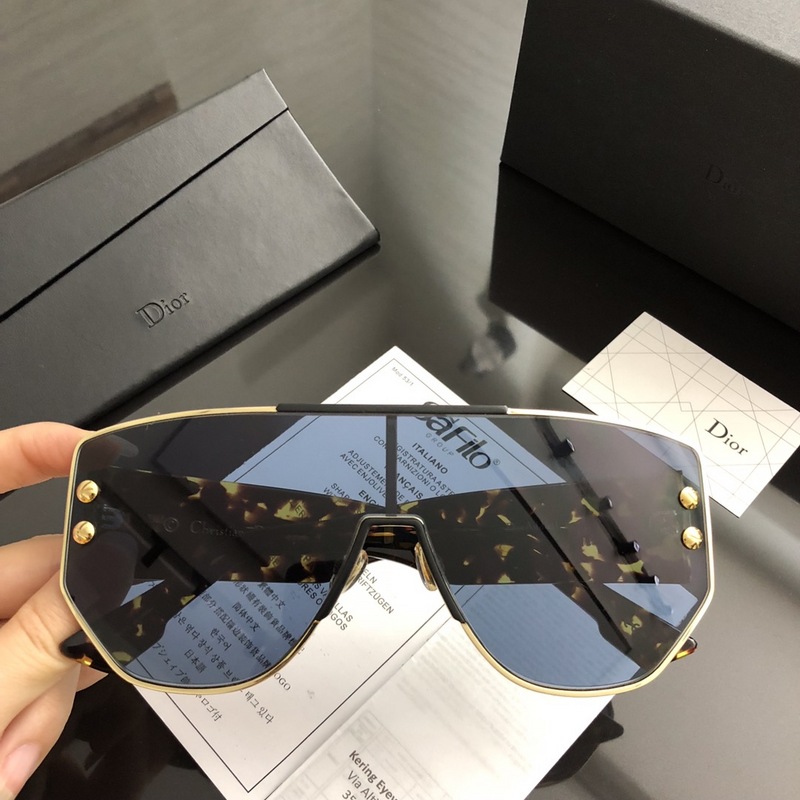 Dior Sunglasses AAAA-1062